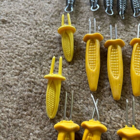 Lot of Corn Cob Cob Holders - Picture 3 of 6
